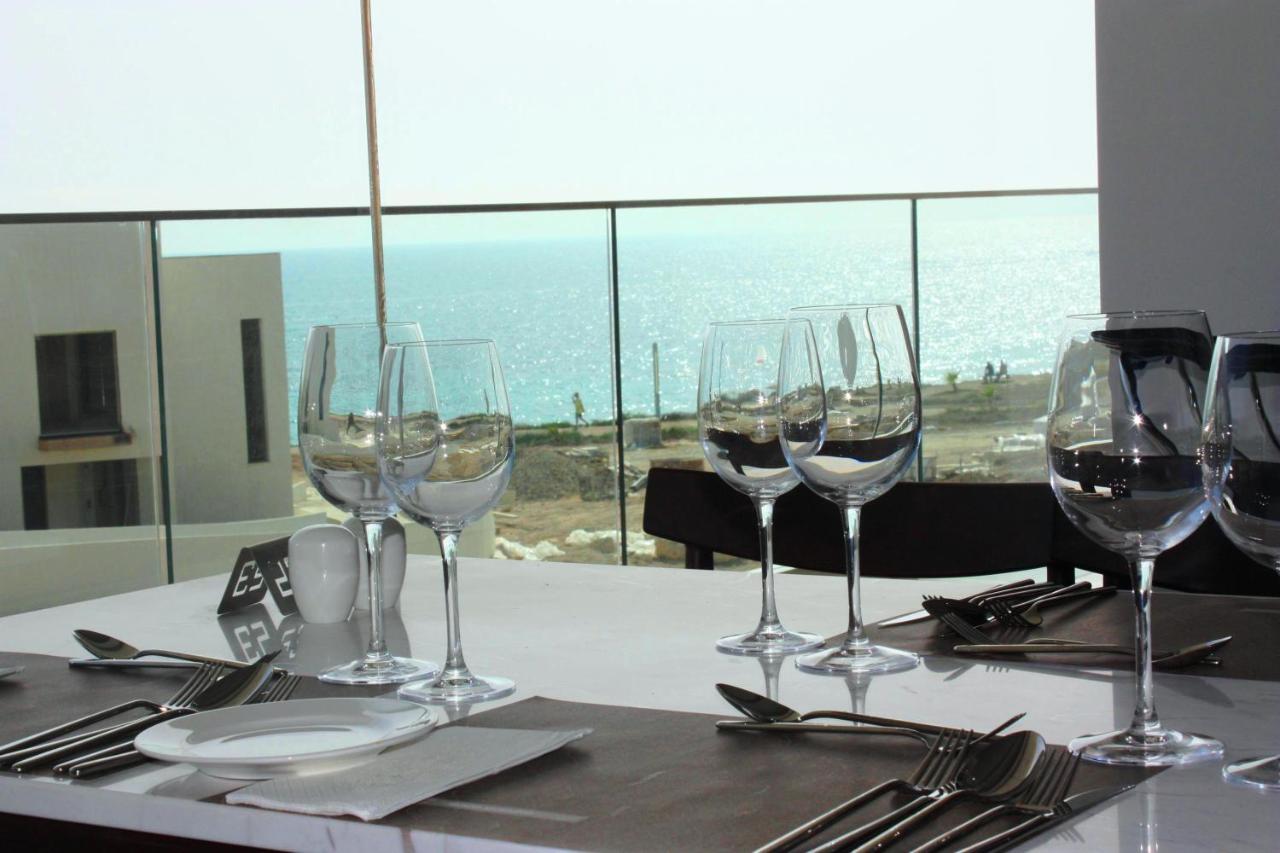 Gold Lagoon Kosher Hotel Пафос Экстерьер фото