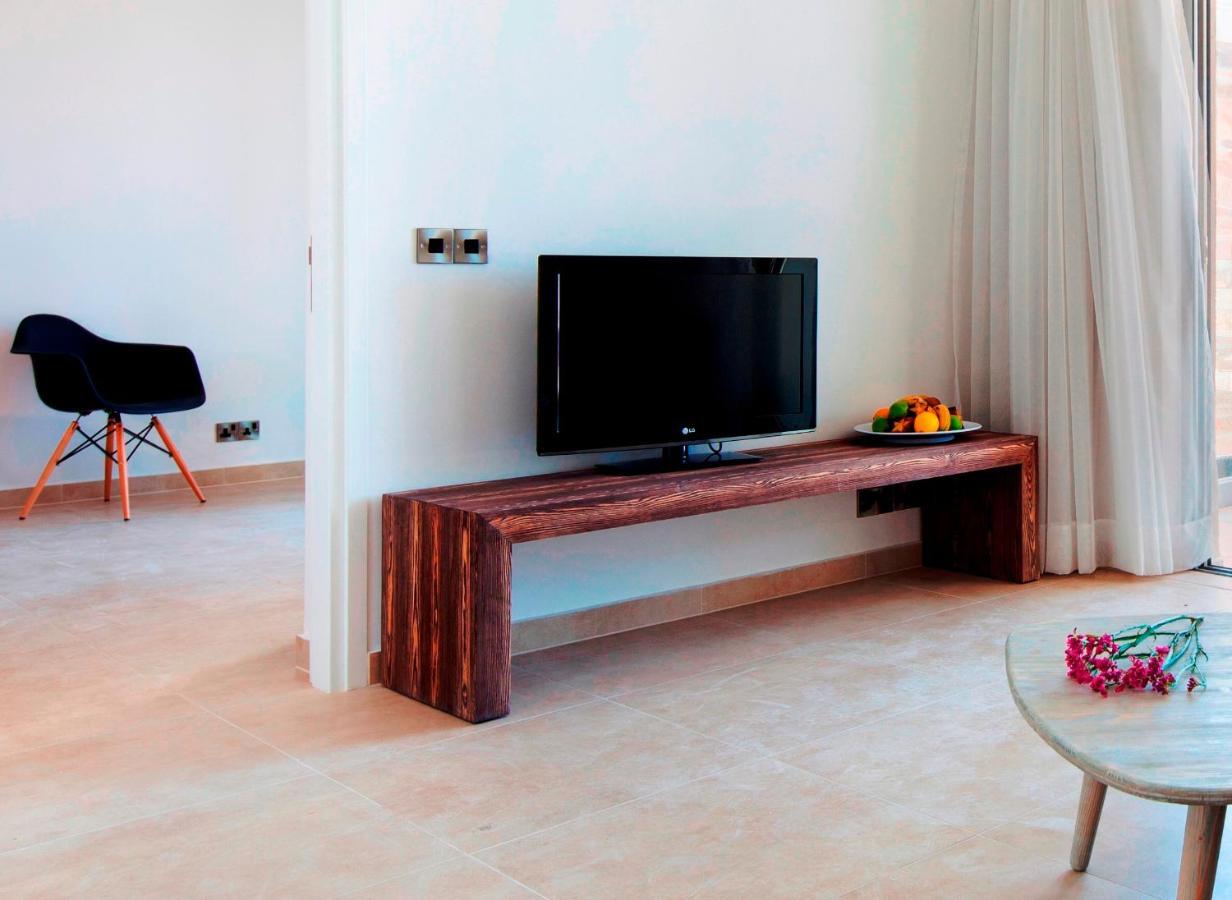 Gold Lagoon Kosher Hotel Пафос Экстерьер фото
